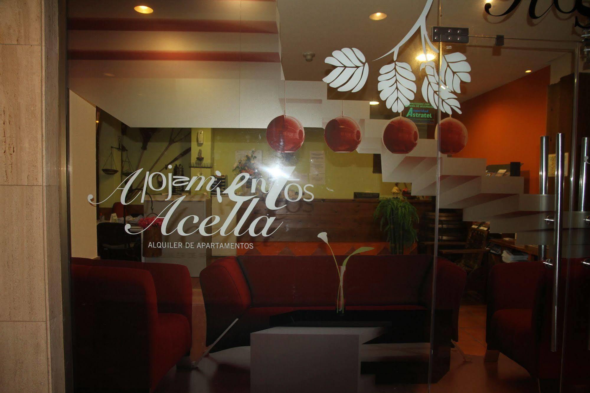Alojamientos Acella ปัมโปลนา ภายนอก รูปภาพ