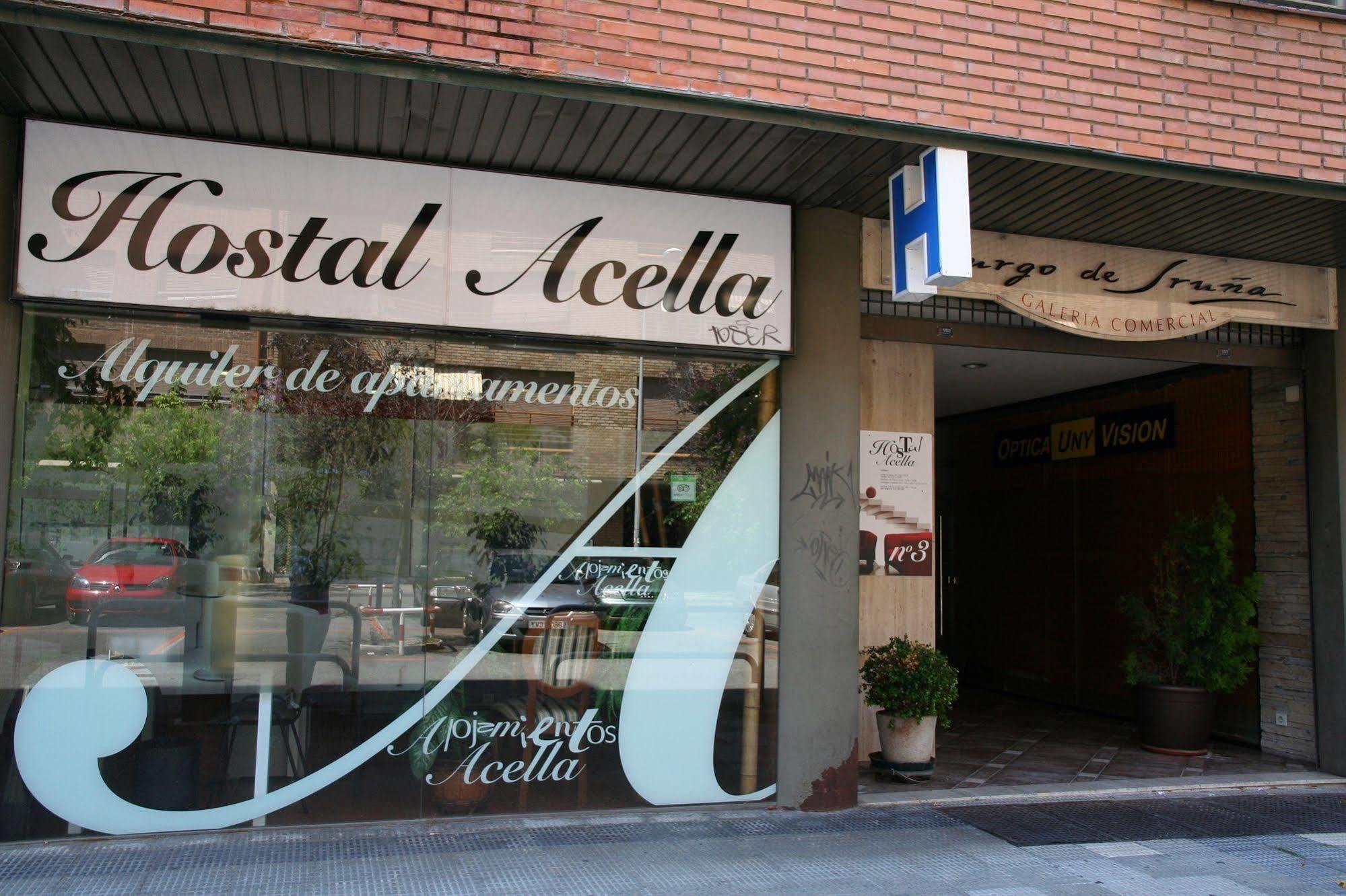 Alojamientos Acella ปัมโปลนา ภายนอก รูปภาพ